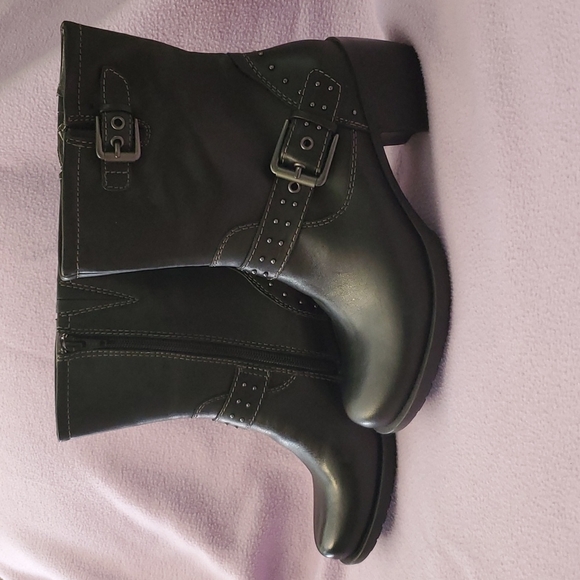 Earth Denali Altitude boots, black leather, size 7. - Picture 3 of 8